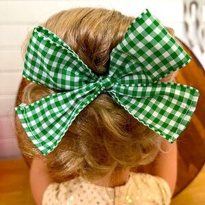 Hair bow with clip